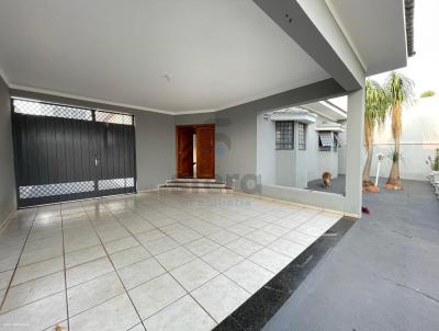 Casa para Venda, em Presidente Prudente, bairro Parque Residencial Funada, 5 dormitrios, 4 banheiros, 2 sutes, 2 vagas